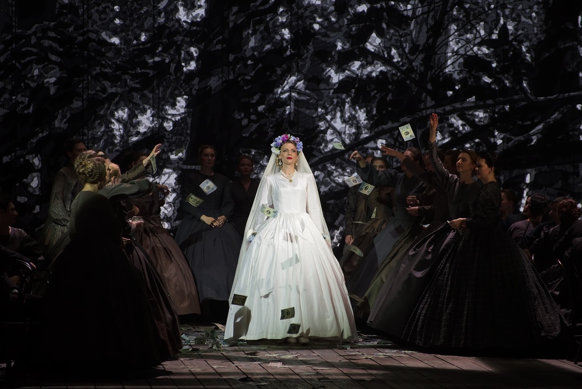 Екатерина Лукаш - Княгиня. Опера «Русалка» Даргомыжского. Фото - Сергей Родионов.