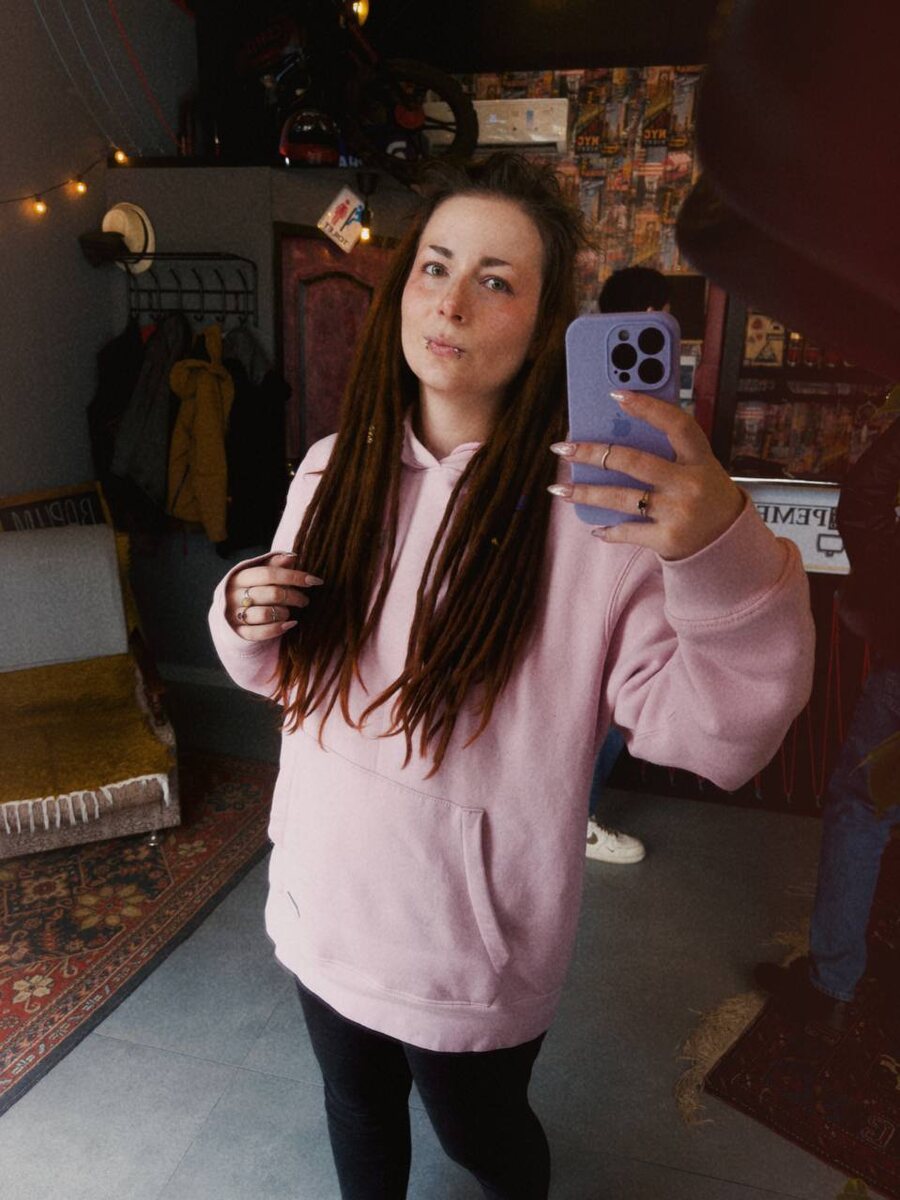 Приветствую! На связи Котовски. Здесь делюсь своими мыслями, видюшками и уникальным вайбом. Надеюсь, мой контент вдохновит тебя и подарит море положительных эмоций. Добро пожаловать! Не стесняйся подписываться и заглядывать ко мне почаще ;)