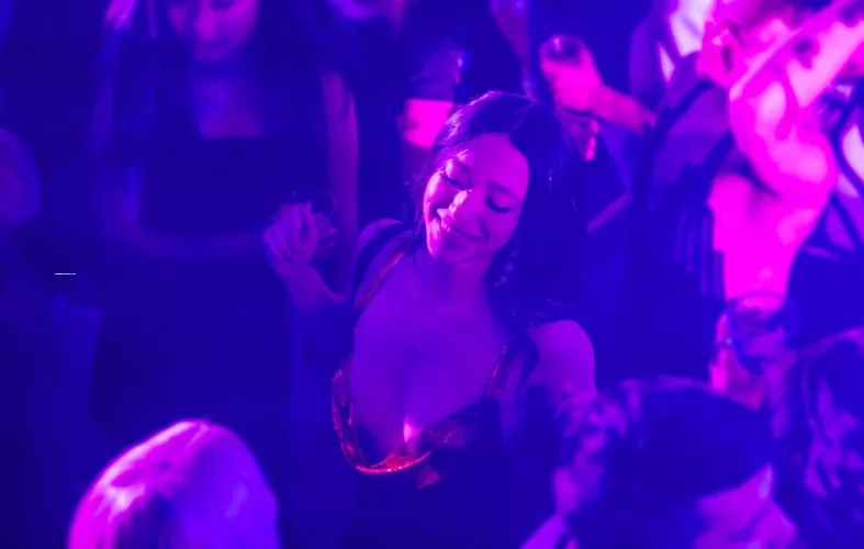 Кадр из фильма «Анора». Майки Мэдисон в роли Эни/Repost.uz