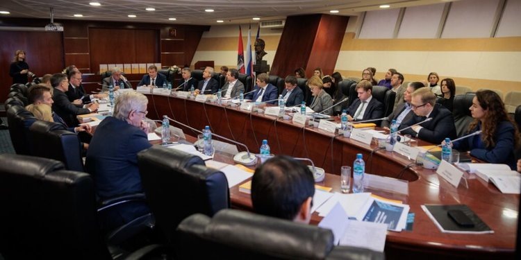    Первый российский учебник по мировой торговле аграрной продукцией стал важным событием в образовательном и деловом сообществах