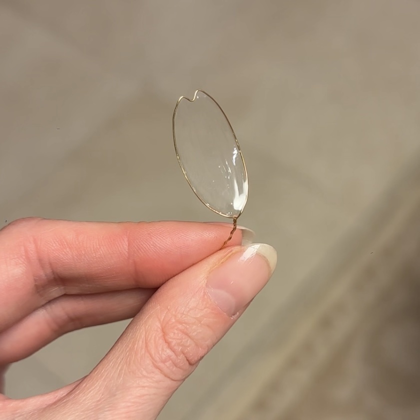 Мой первый аккуратный лепесток со смолой Витраль