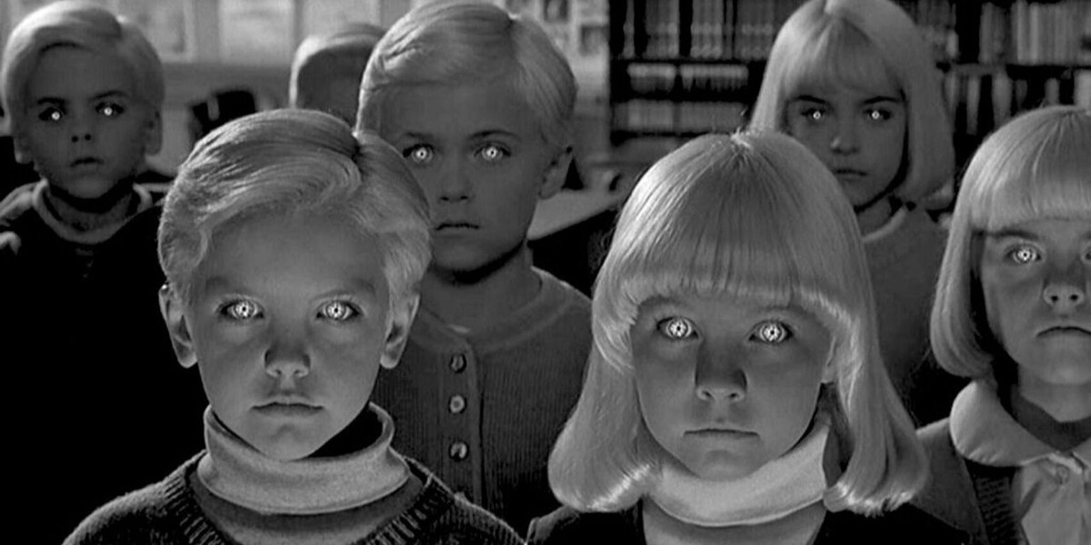 Кадр из фильма «Деревня проклятых» по роману «Кукушата Мидвича», 1960 г.