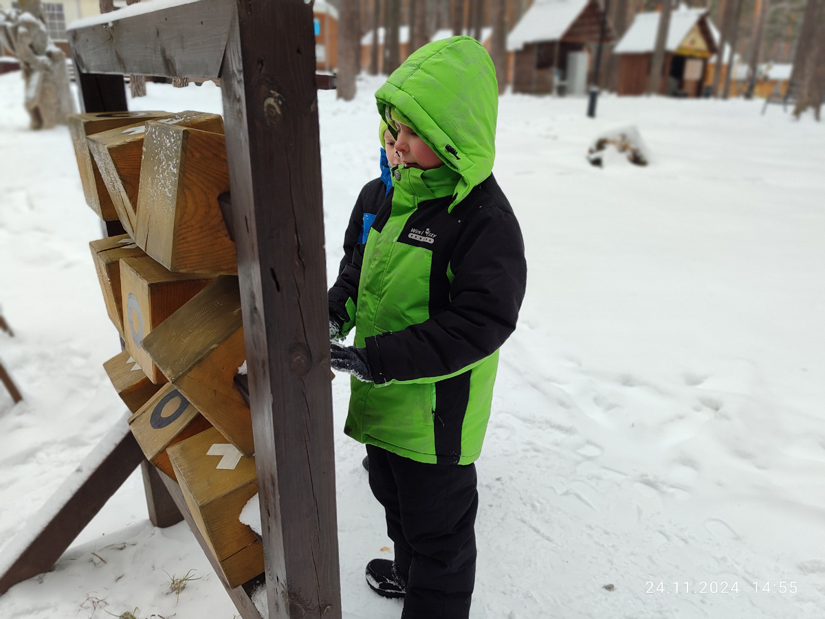 Паша, по которому видно - ради учёбы готов на всё