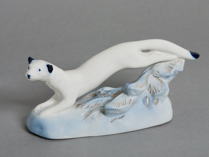 Сульптура "Горностай". 1950-е.   Фото взято из свободного доступа в интернете.