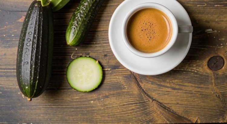    Чем удобрять огурцы на подоконнике и как поможет кофейная гуща