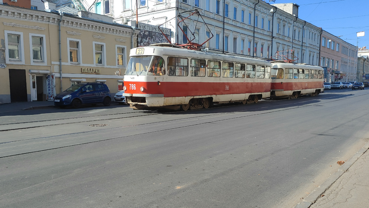 ул. Фрунзе, СМЕ из вагонов Tatra T3SU, маршрут № 22