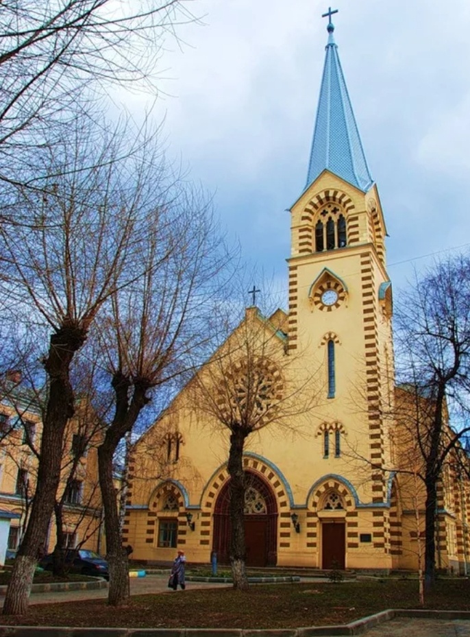 Из интернета. Собор прекрасен в любое время года!