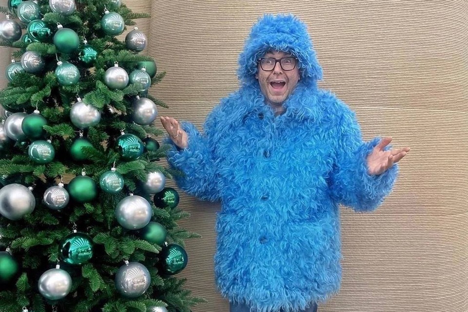    У Андрея Малахова на праздник будет две елки — пушистая и «лысая». социальные сети