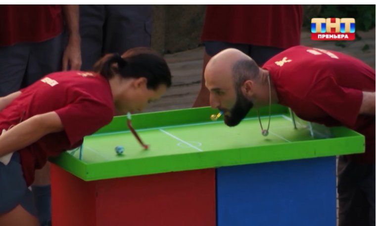 Кадр из шоу "Звезды в джунглях" 08.12.2024