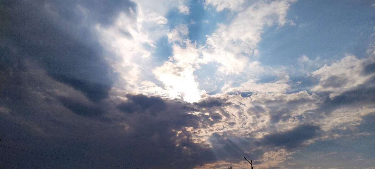 "Луч надежды  сквозь облака" (фото автора 26 июня 2024 время 17:32)