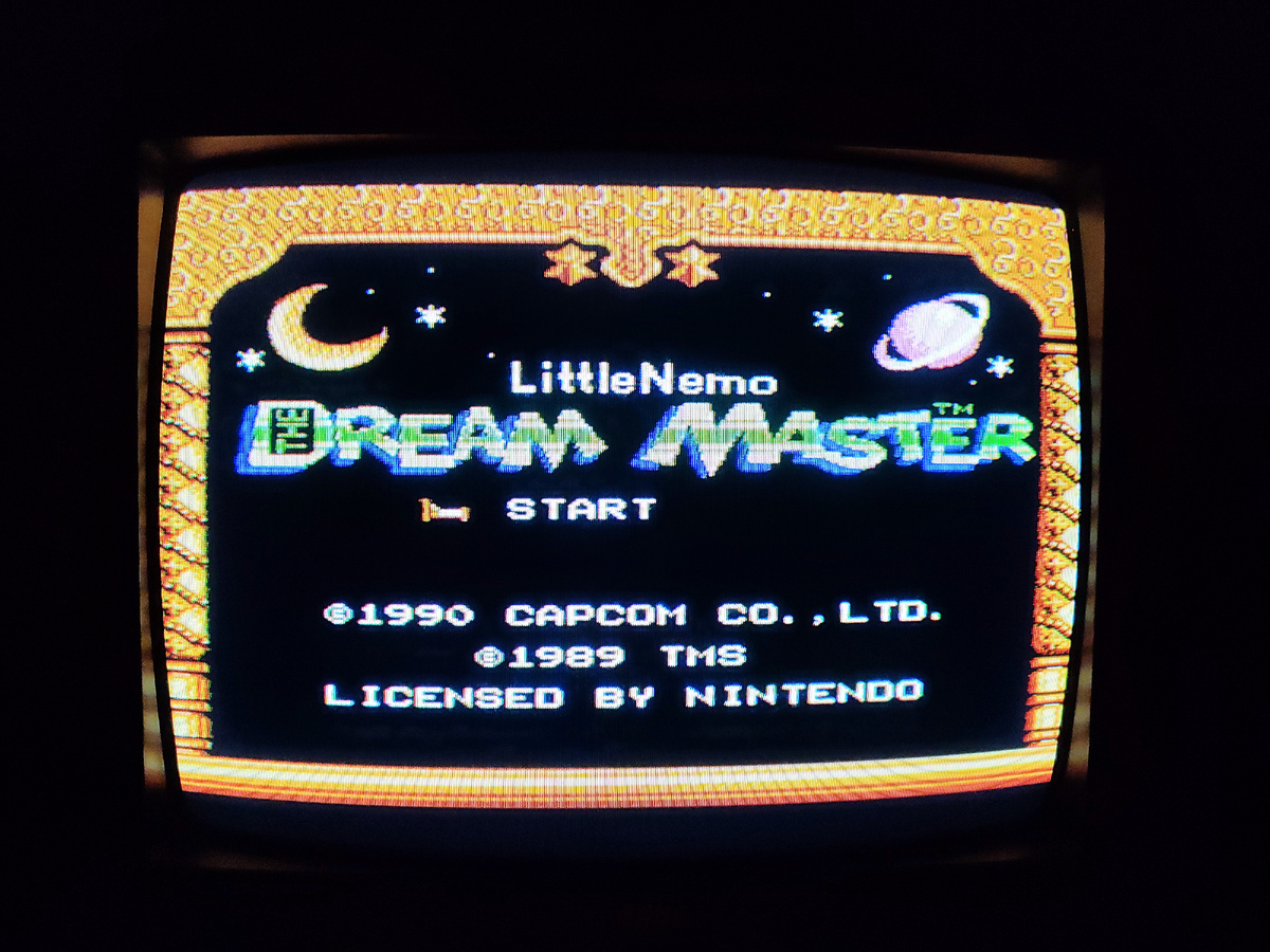 Фото сделаны мной. На фото игра "Маленький Немо: Приключения в стране снов". Оригинал игры "Little Nemo: The Dream Master" был разработан и издан  Capcom в 1990,.г. для NES. Продюсер Токуро Фудзивара, геймдизайнер Тацуя Минами. Фото демонстрирует начальную заставку игры, а так же общий визуальный фон игры. Подробнее об этом рассказано в статье. Все материалы принадлежат правообладателям и размещены исключительно в информационных целях.
