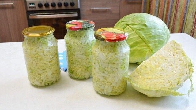 Салат из ранней капусты для короткого срока хранения. Фото с pinterest.com