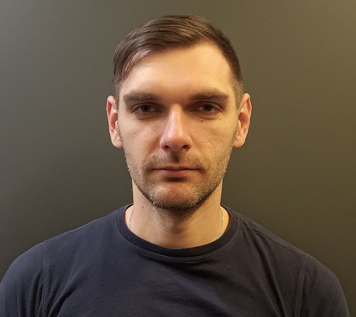 Сергей УШАКОВ