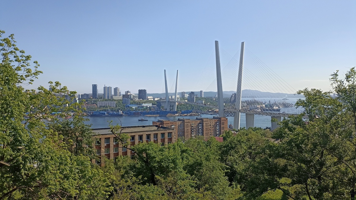 Золотой мост и бухта Золотой Рог