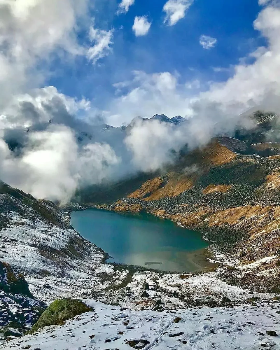 Васуки Тал- священное озеро у индуистов.