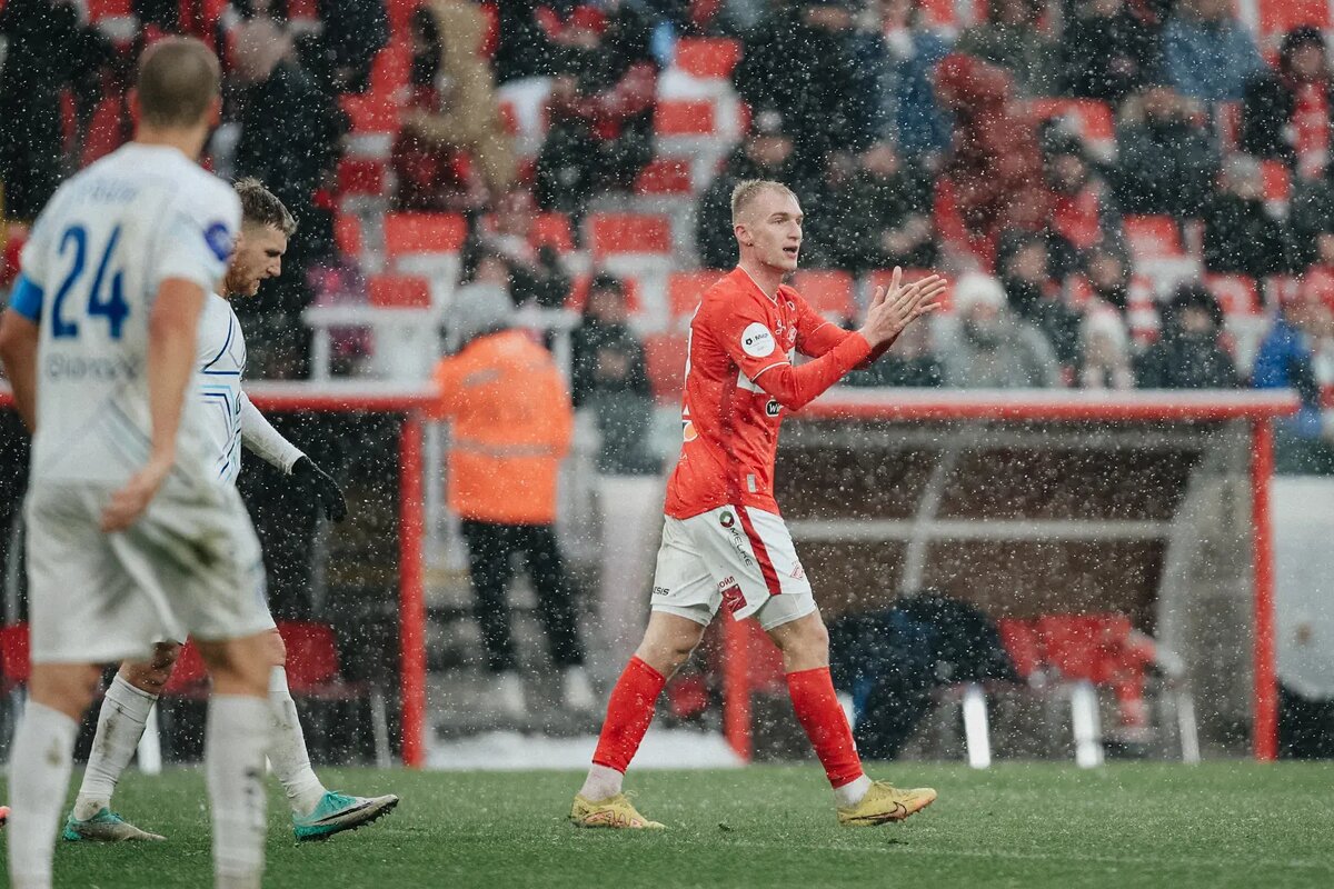 Даниил Денисов (справа). Фото ФК "Спартак" 