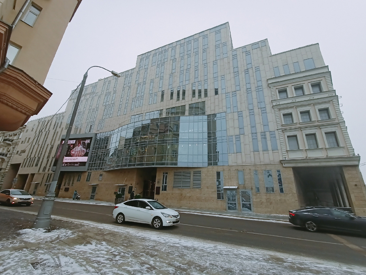 Вид театра снаружи