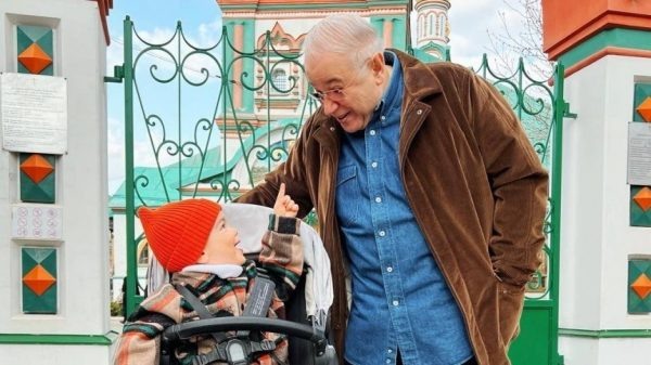    Евгений Петросян с сыном Ваганом, фото: соцсети