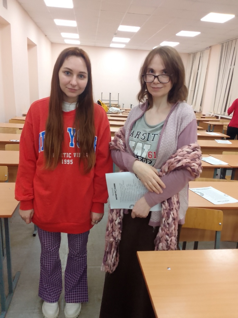 Это я и Алёна Синица несколько лет назад на другом мероприятии