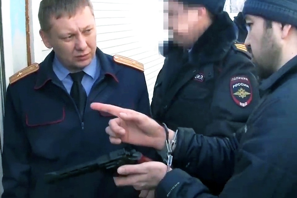    Один из членов банды, Умар Хасанов, во время следственных действий. / Вячеслав Прокофьев / ТАСС