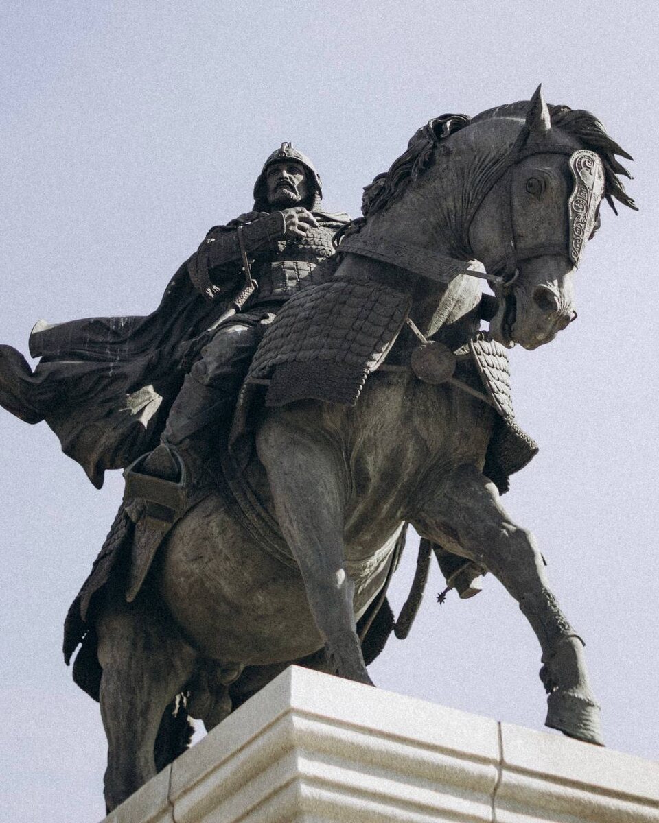 Памятник Дмитрию Донскому