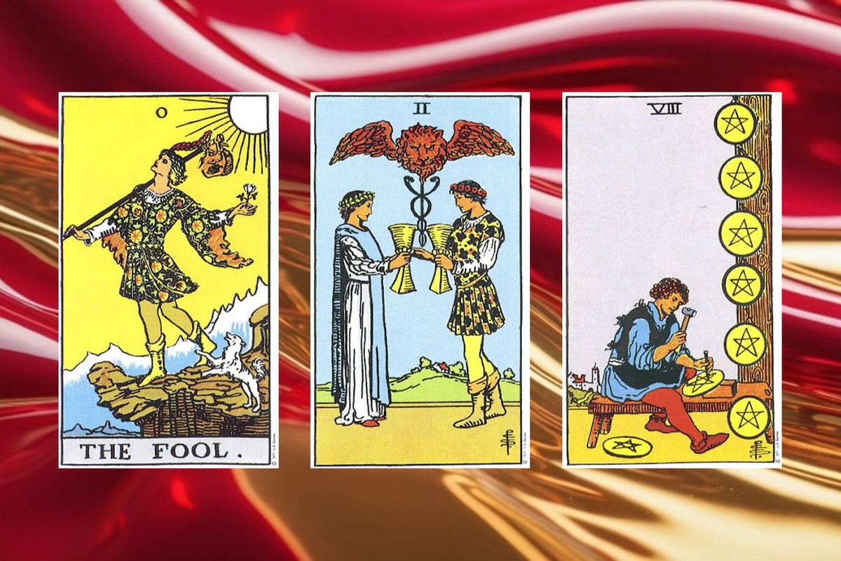 1. Шут. 2. 2 Кубков. 3. 8 Пентаклей.