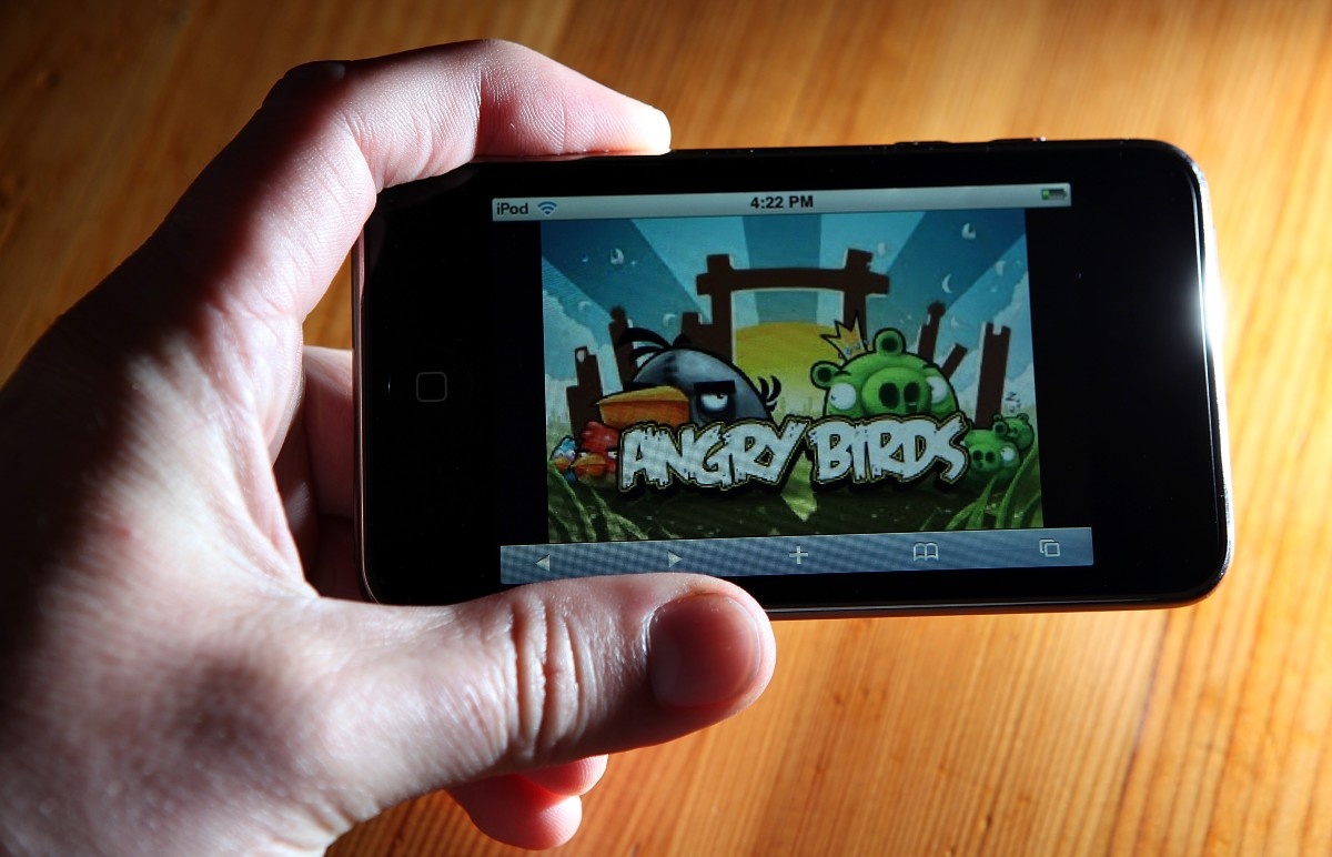 Justin Sullivan / Getty Images📷Игра Angry Birds на мультимедийном проигрывателе iPod Touch
