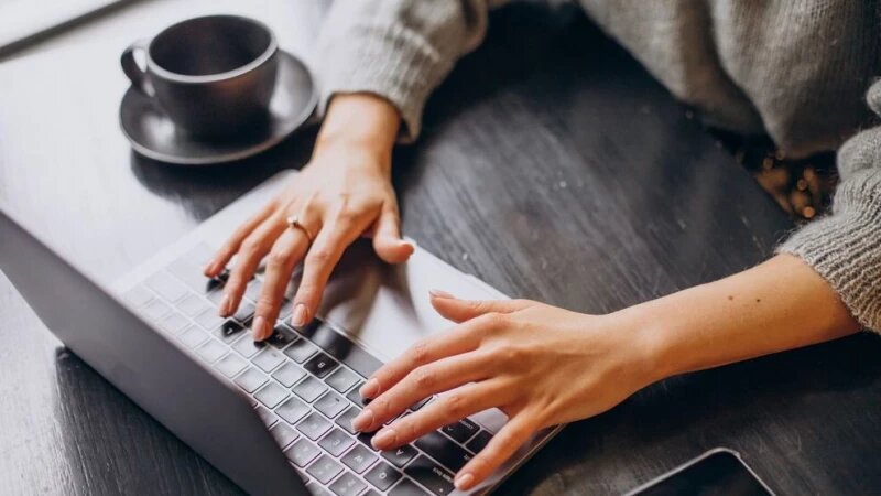     Новые возможности в режиме онлайн. Источник фото: ru.freepik.com, автор senivpetro