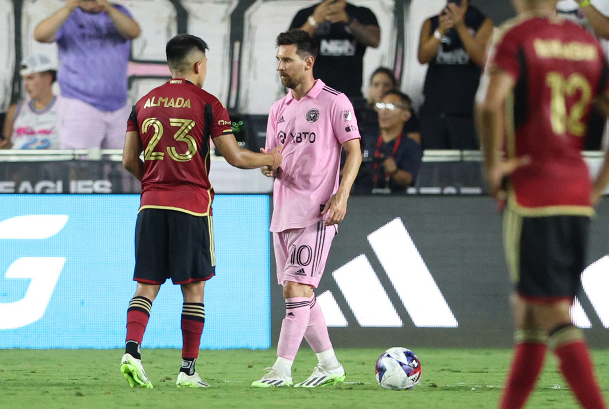 Альмада и Месси пересекались не только в национальной команде, но и играли против друг друга в МЛС