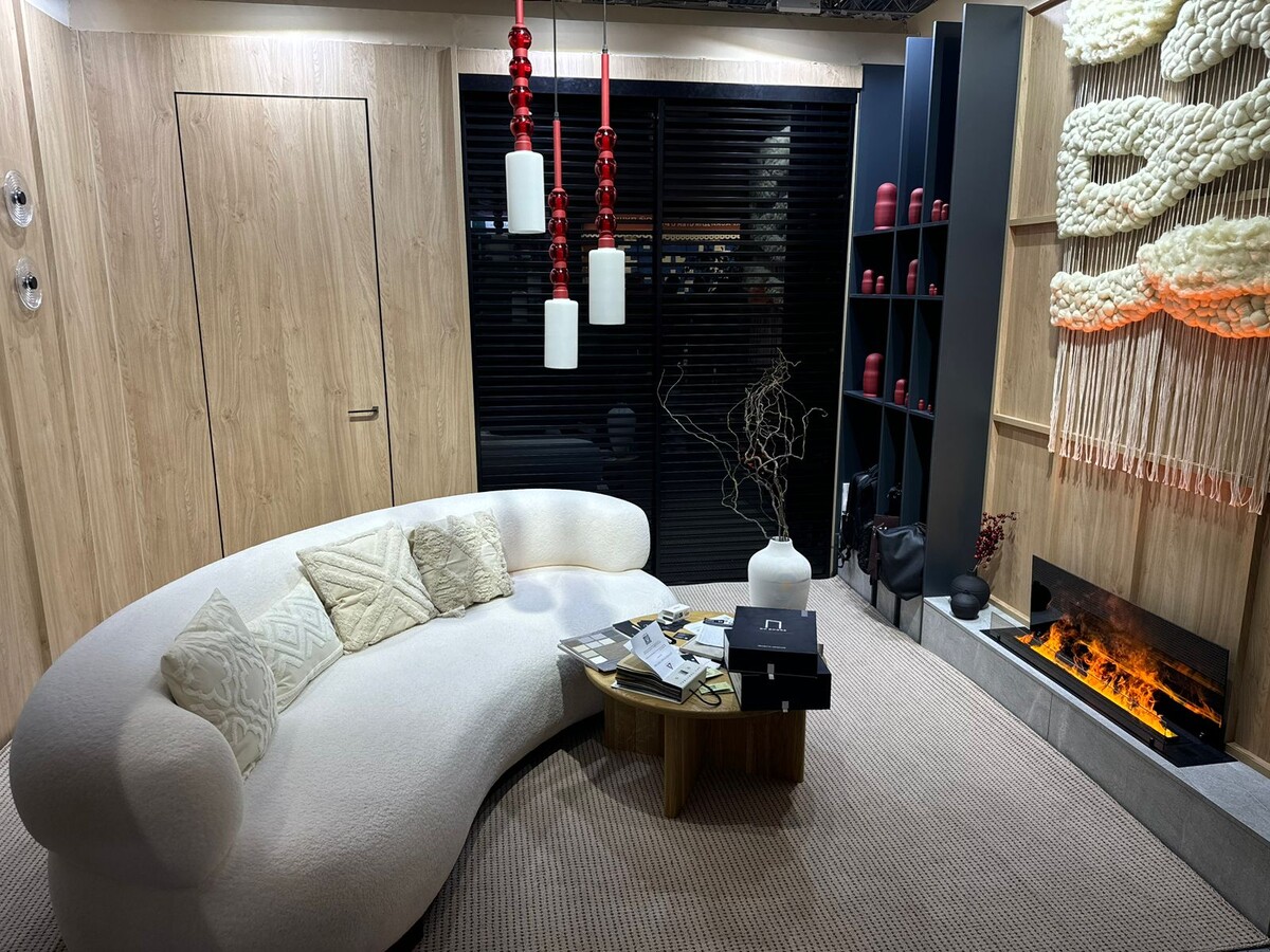 Двери компании DoDoors на выставке Московской недели дизайна и интерьера, ВДНХ. 2024г.