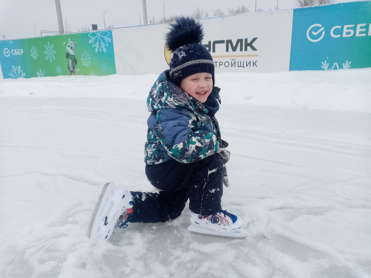 Виталя на коньках