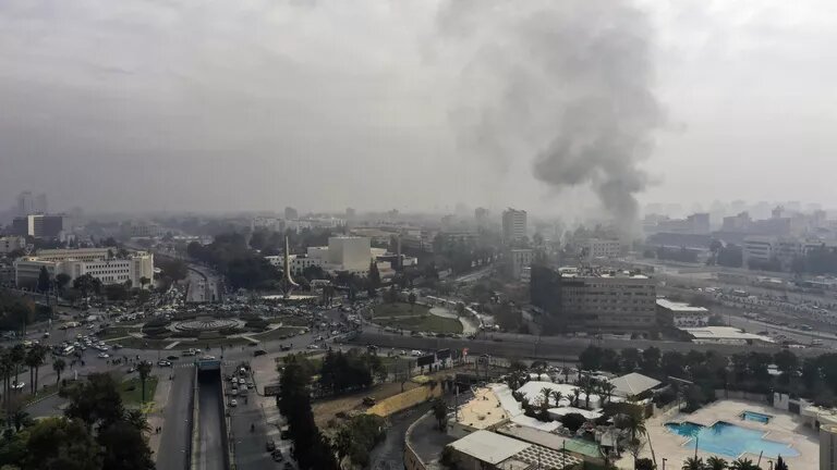 © AP Photo / Ghaith Alsayed
Дым над Дамаском, Сирия