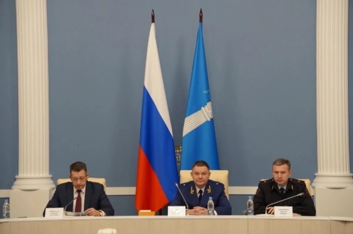    В Ульяновской области по требованию прокуратуры уволили более 20 чиновников