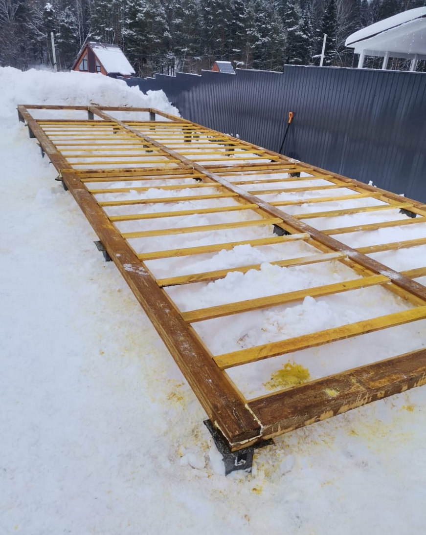 Установка свайно-винтового фундамента зимой