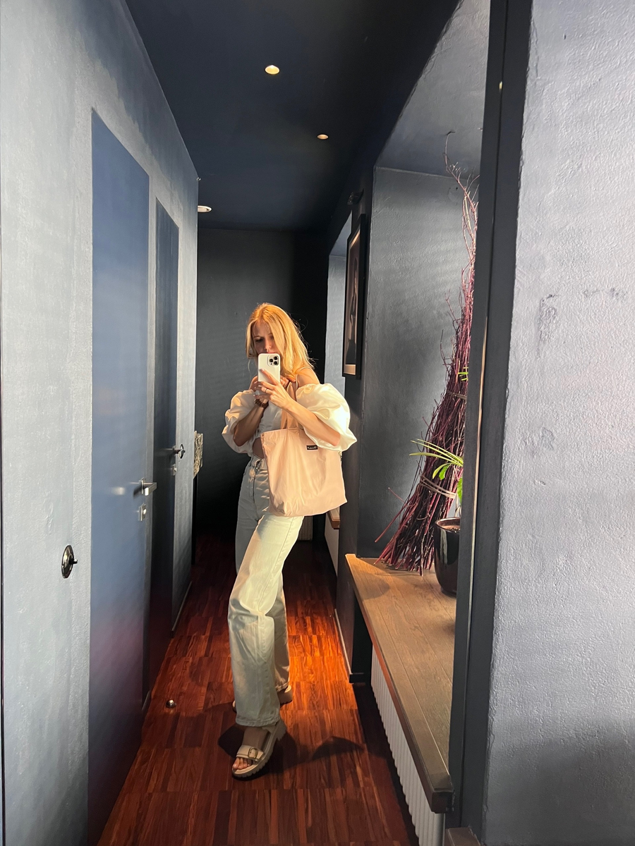 Фото на телефон, который я посеяла. Айфон 13 про Макс.