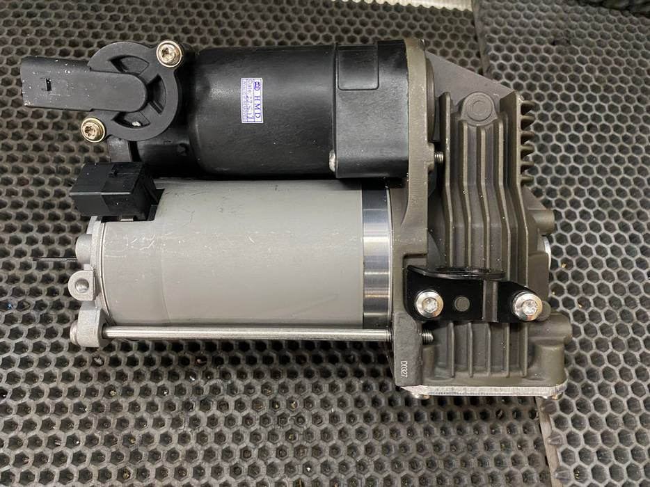 Компрессор пневмоподвески Mercedes A1663200104 