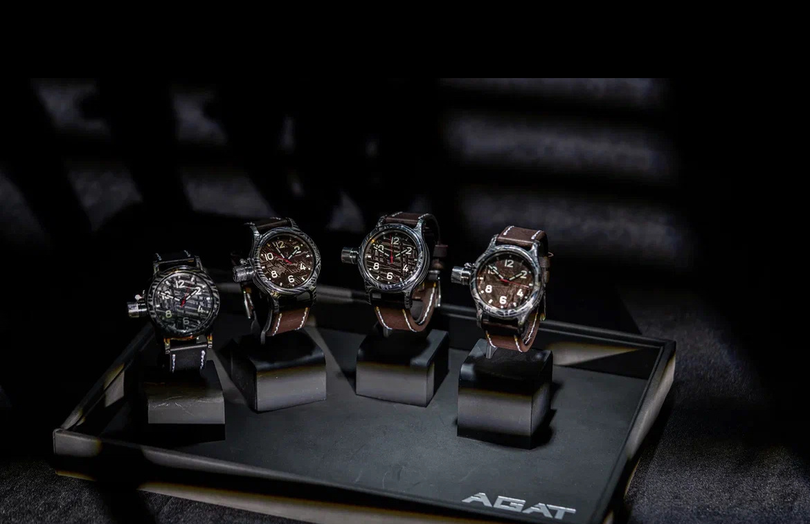 Часы из коллекции "Космос"