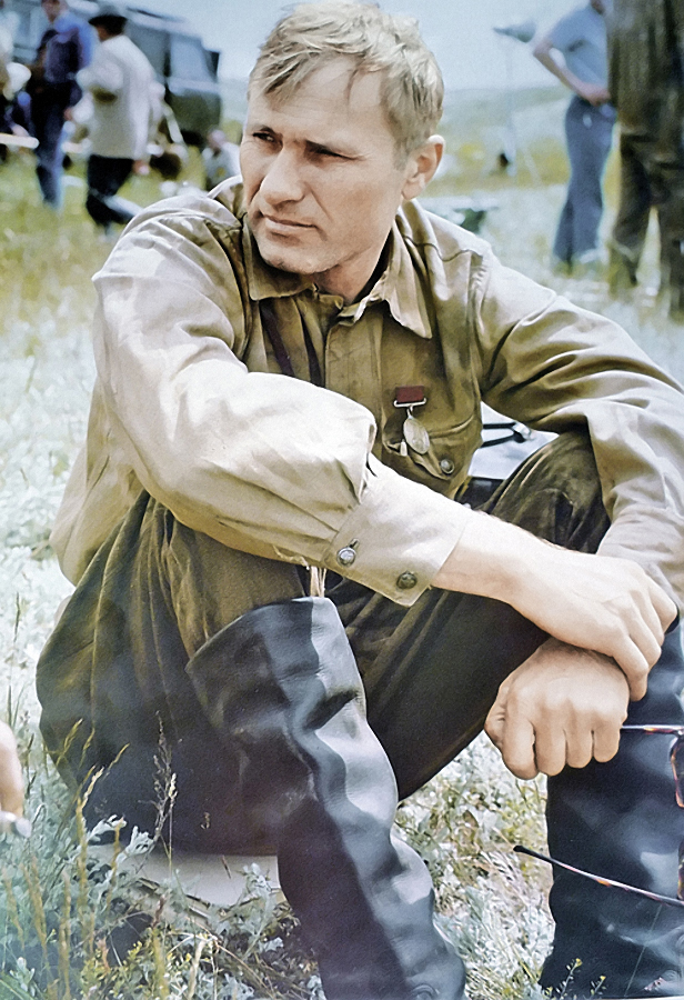 Шукшин Василий Макарович. На съёмках художественного фильма "Они сражались за Родину". 