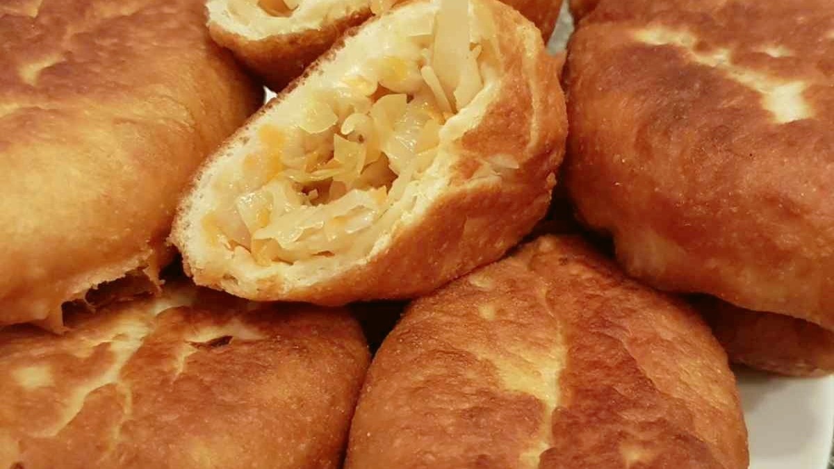Беляш с капустой