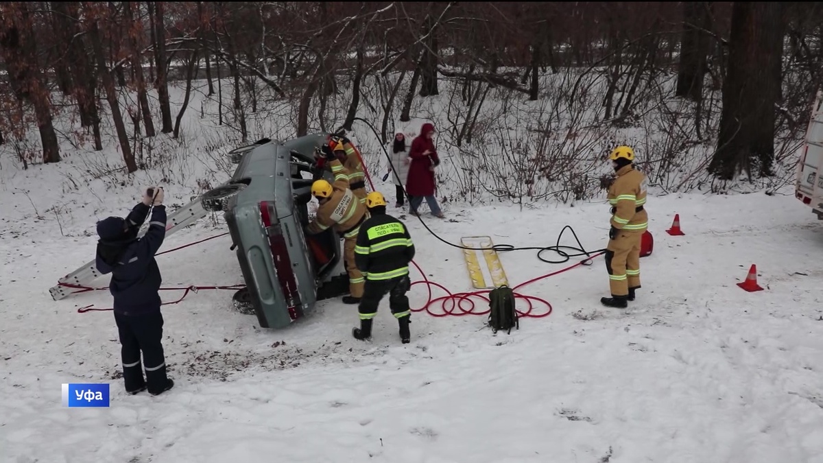    В Уфе в микрорайоне Сипайлово прошли учения спасателей