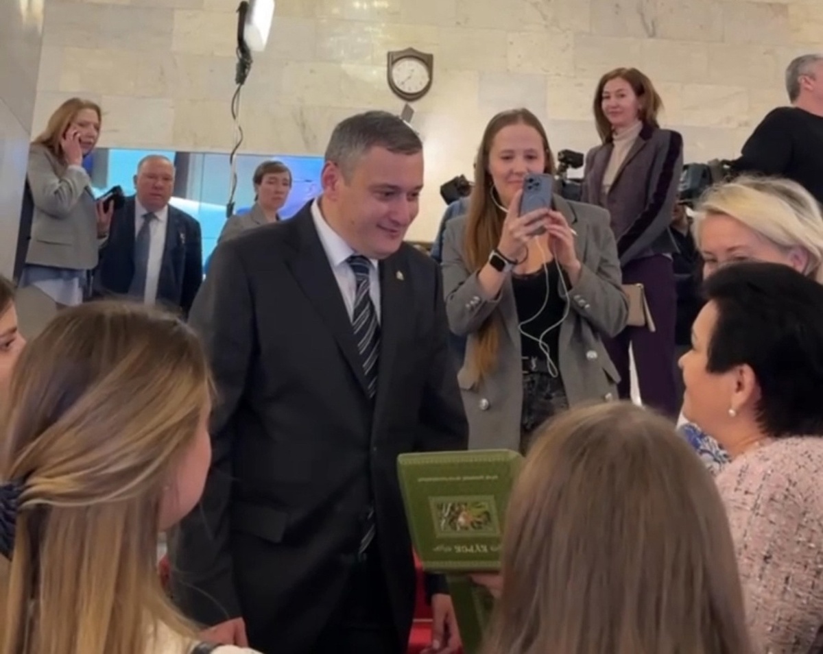    Сегодня в стенах Госдумы Александр Хинштейн встретился с молодыми педагогами из Курска