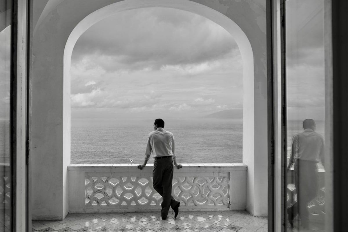 кадр из сериала "Рипли"