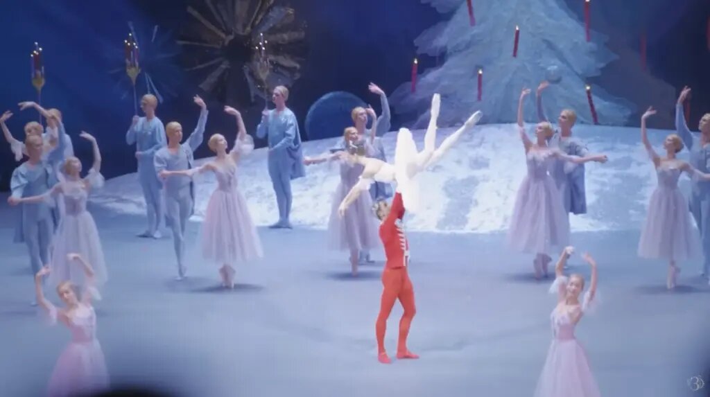 Фото: кадр видео на YouTube «ЗАКУЛИСЬЕ — Щелкунчик в Большом театре»