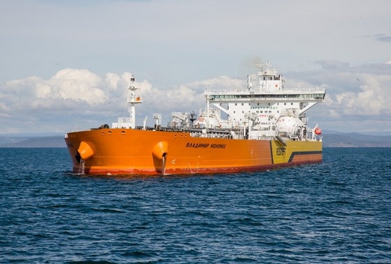    Первый российский нефтяной танкер класса «Афрамакс» «Владимир Мономах»