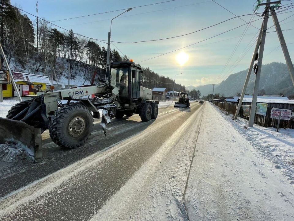    Зимние работы на дорогах Республики Алтай. Источник: Телеграм-канал "Горно-Алтайавтодора"