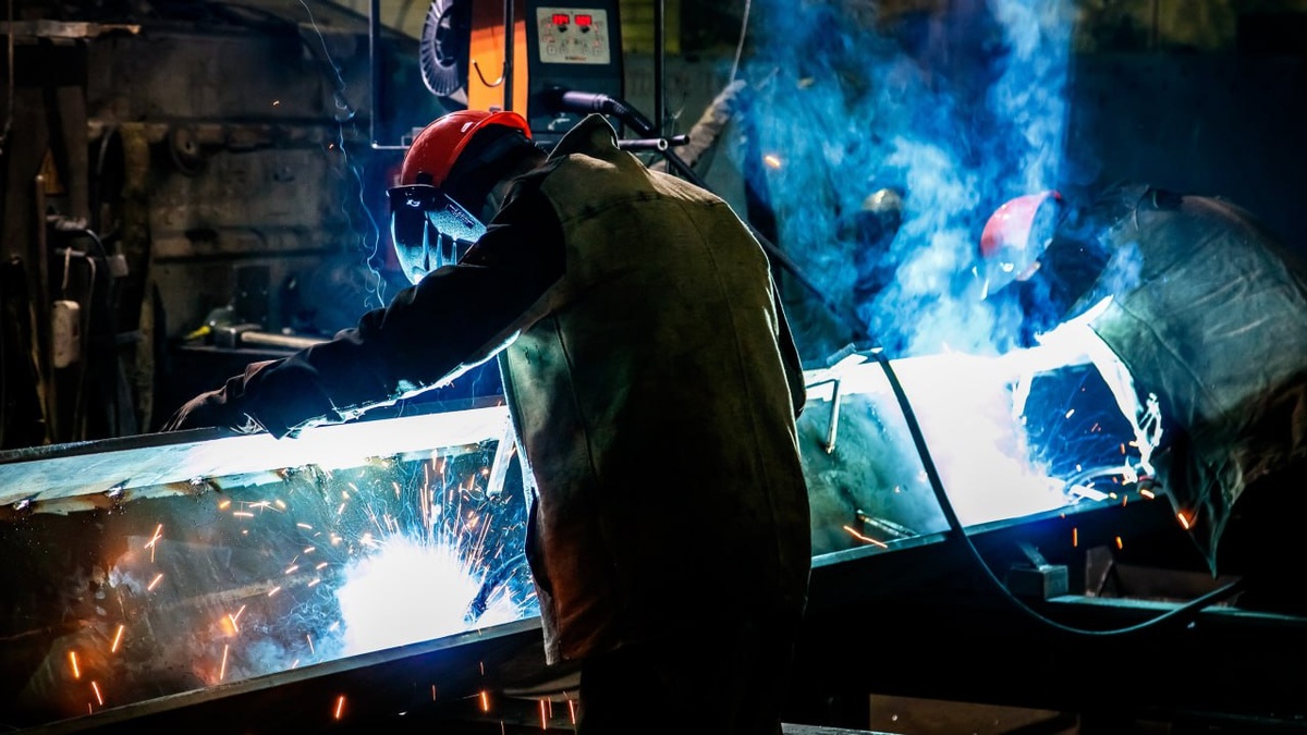 На ММК запущено новое производство пластиковых труб для водоснабжения и обсадных труб для буровых установок.