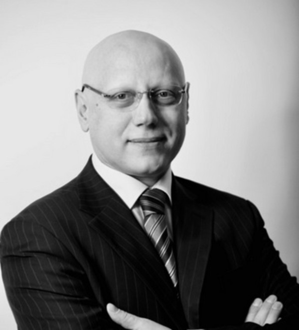    Эдуард Суворов покидает должность гендиректора "Ленфильма"