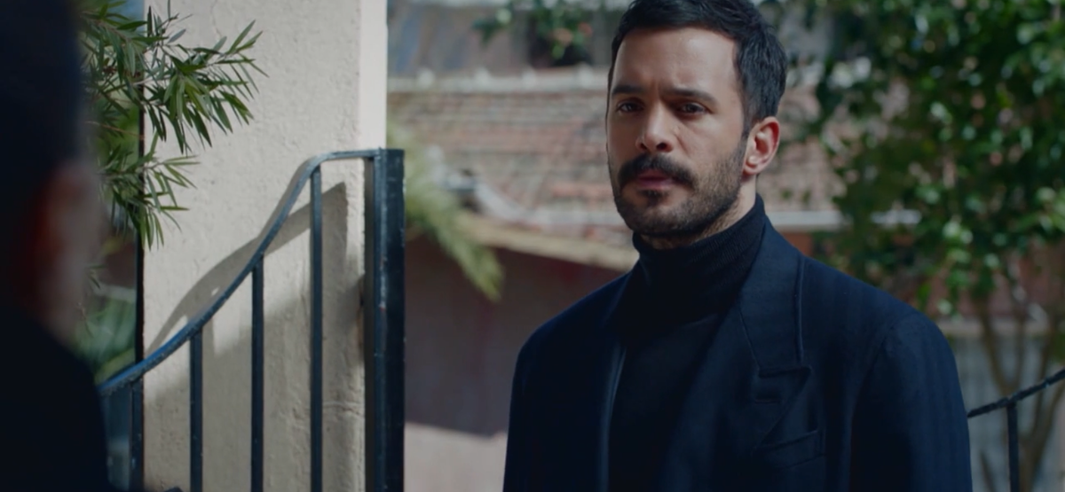 Стоп кадр из сериала «Ворон»