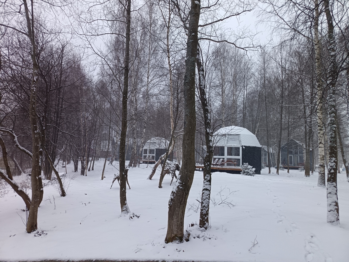 Наш домик справа