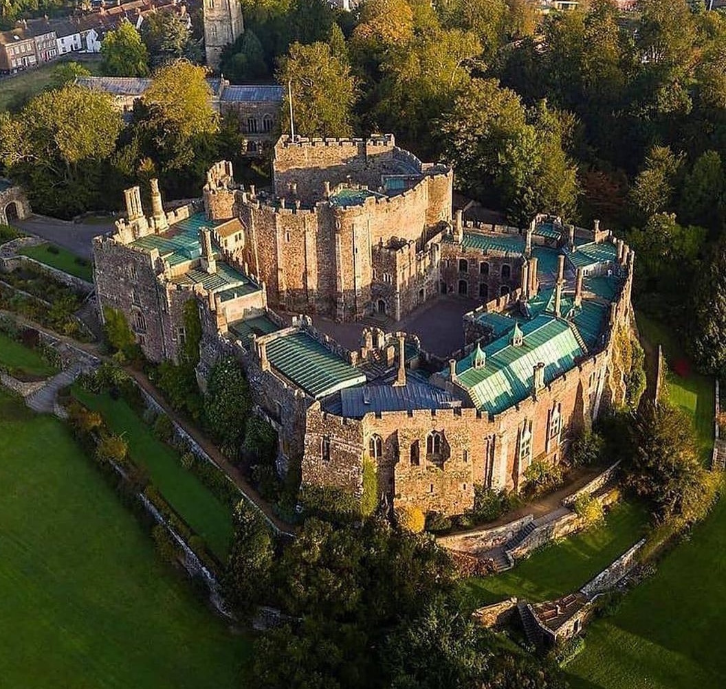 Замок Беркли. (Фото: i.pinimg.com).